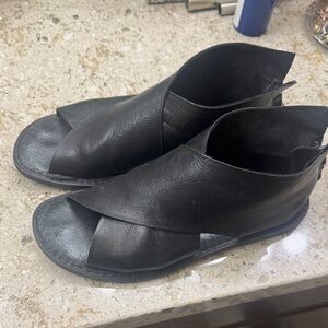 Born Iwa Women's Sandals